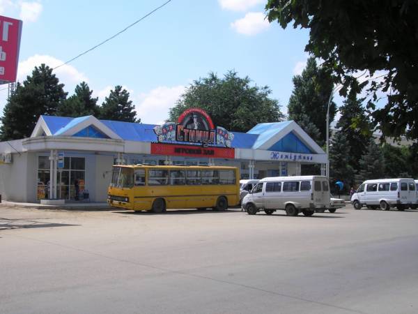 Конечная остановка автобусов ВОКЗАЛ-1