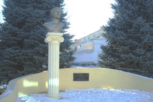 Памятник Зассу Григорию Христофоровичу
