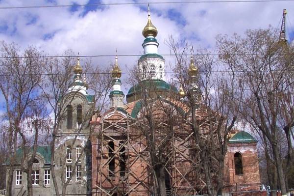 Русская церковь в парке 30-летия Победы