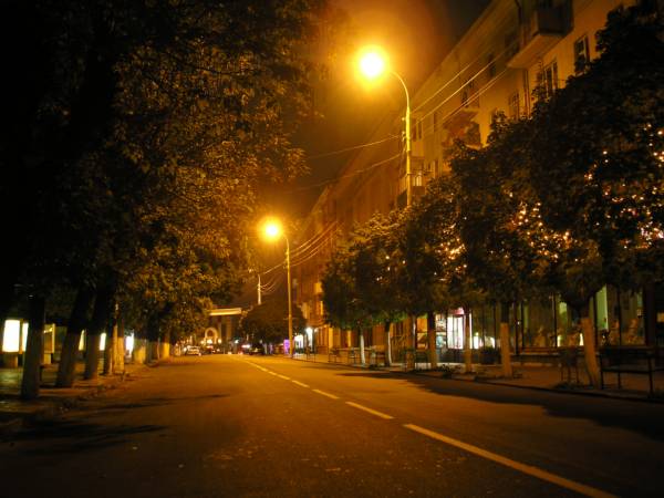 Улица Ленина. Ночной вид