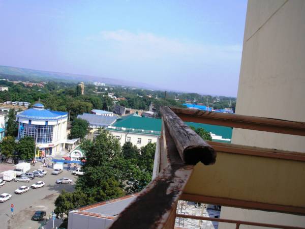 Вид с гостиницы Армавир на фотоцентр Кодак_3