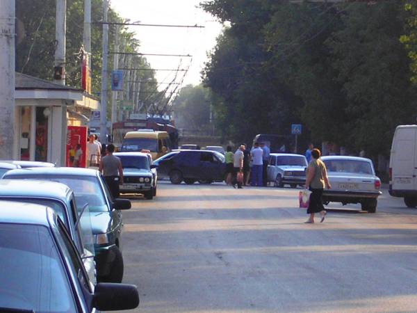 Авария на Новороссийской (возле улицы 30-летия Победы)
