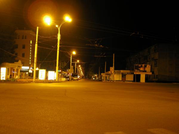 Улица Новороссийская в сторону Черёмушек. Ночной вид_2