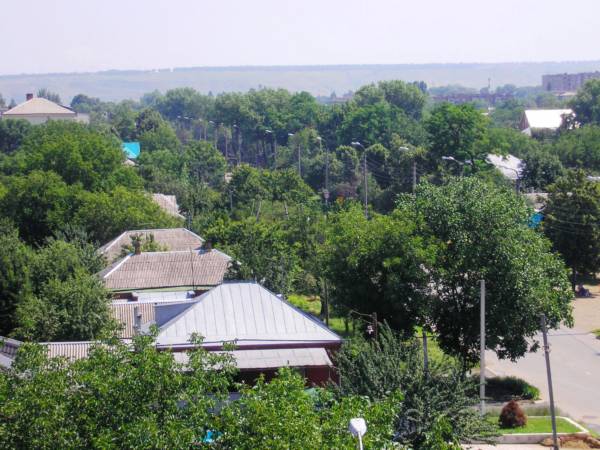 Вид с Бориного дома на ул.Новороссийскую в сторону 11-й школы