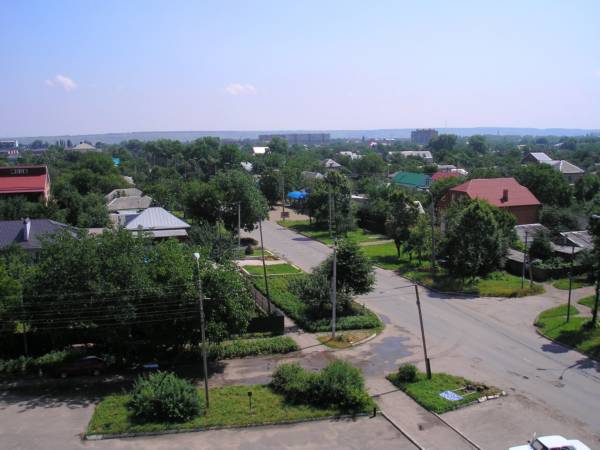 Вид с Бориного дома на улицу Новороссийскую в сторону 11-й школы