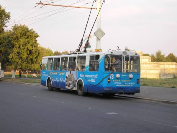 Троллейбус №78 обзавёлся новой рекламой - Банк СОЧИ - Море возможностей