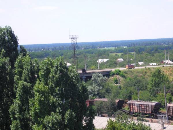Вид с 9-ны на Маркова,345 на Каспаровский мост. Улица Каспарова уходит на совхоз ВОСТОК