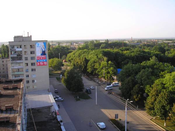 Вид с 9-ны на улицу Азовскую