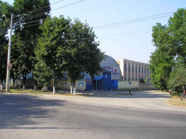 База стройматериалов на углу улиц Тургенева и Халтурина