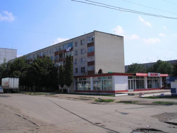 Супермаркет МАГНИТ на улице Луначарского