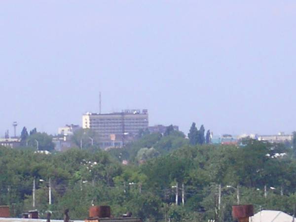 Вид с 9-ны на Мясухе на гостиницу АРМАВИР