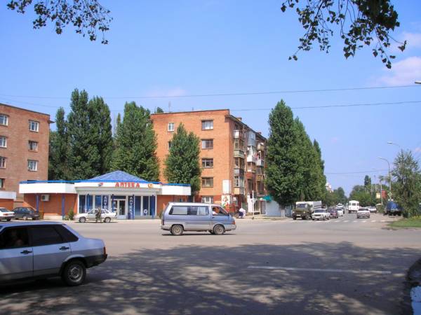 Вид на улицу Урицкого с ул.Советской Армии