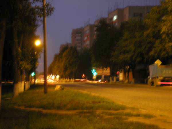 Улица Ефремова в сторону ЗВТ. Ночной вид_2