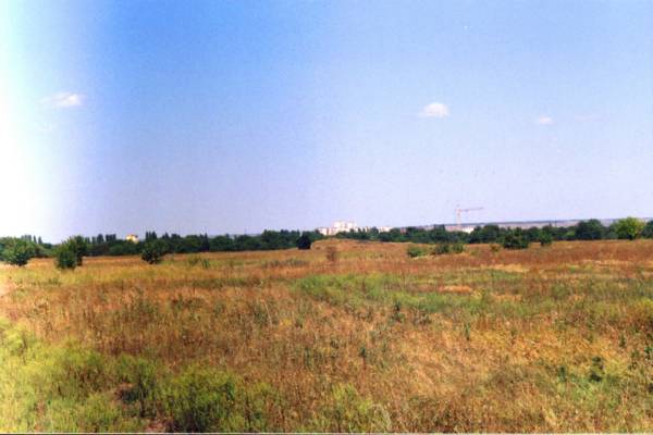 Вид с военного аэродрома на район Бара