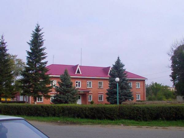 Административное здание совхоза вОСТОК